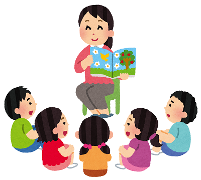 中央の緑の椅子に座った女性が花と鳥と木が描かれた絵本を開いて読み聞かせをし、その周りに五人の子どもたちが床に座って楽しそうに聞いている様子を描いたイラスト
