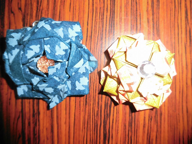 R7初めての大人のおりがみ「お花のブローチ」3