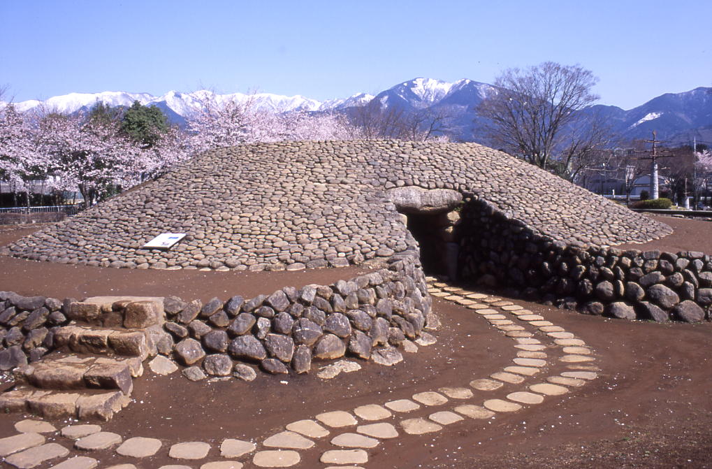 桜土手古墳公園・展示館
