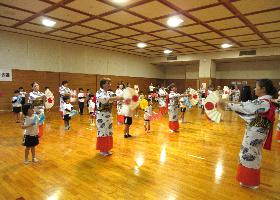 報徳サミットに参加 保存会の方とささら踊りを披露
