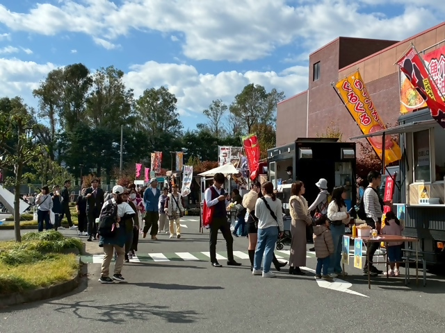 OMOTANグルメフェスの様子