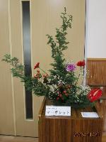 西公民館活動団体マーガレットによる花の展示