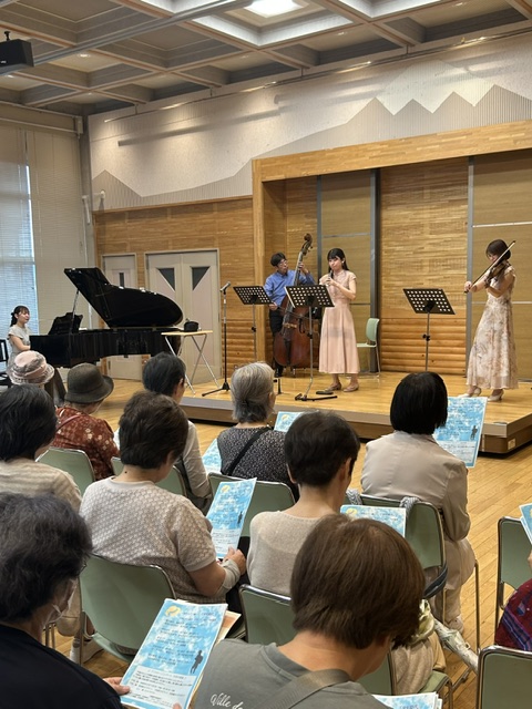 客席からみた舞台