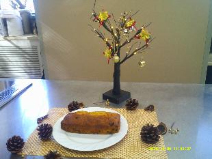 出来上がったラム酒たっぷりのパウンドケーキの写真