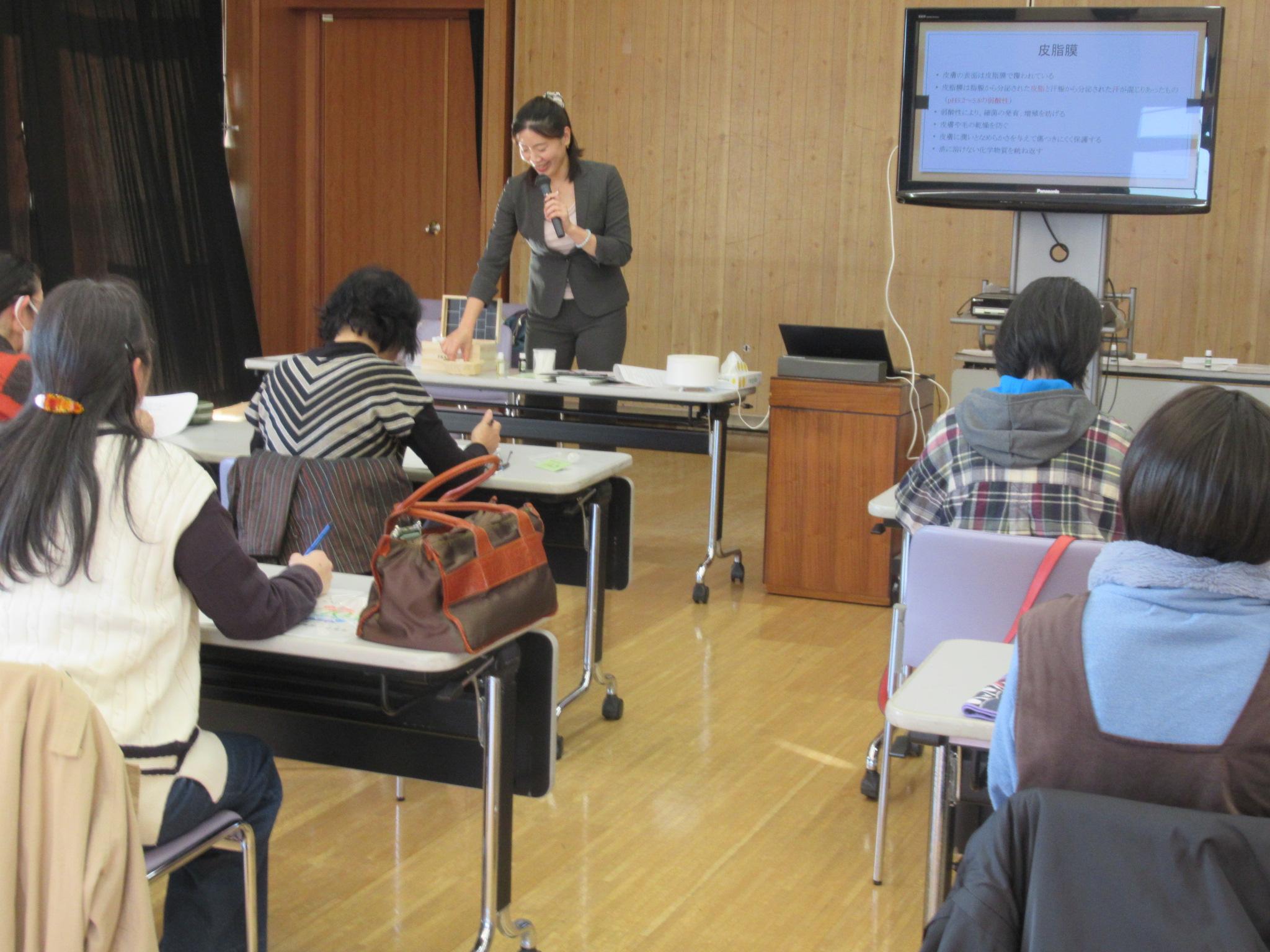 写真：アロマテラピー講座