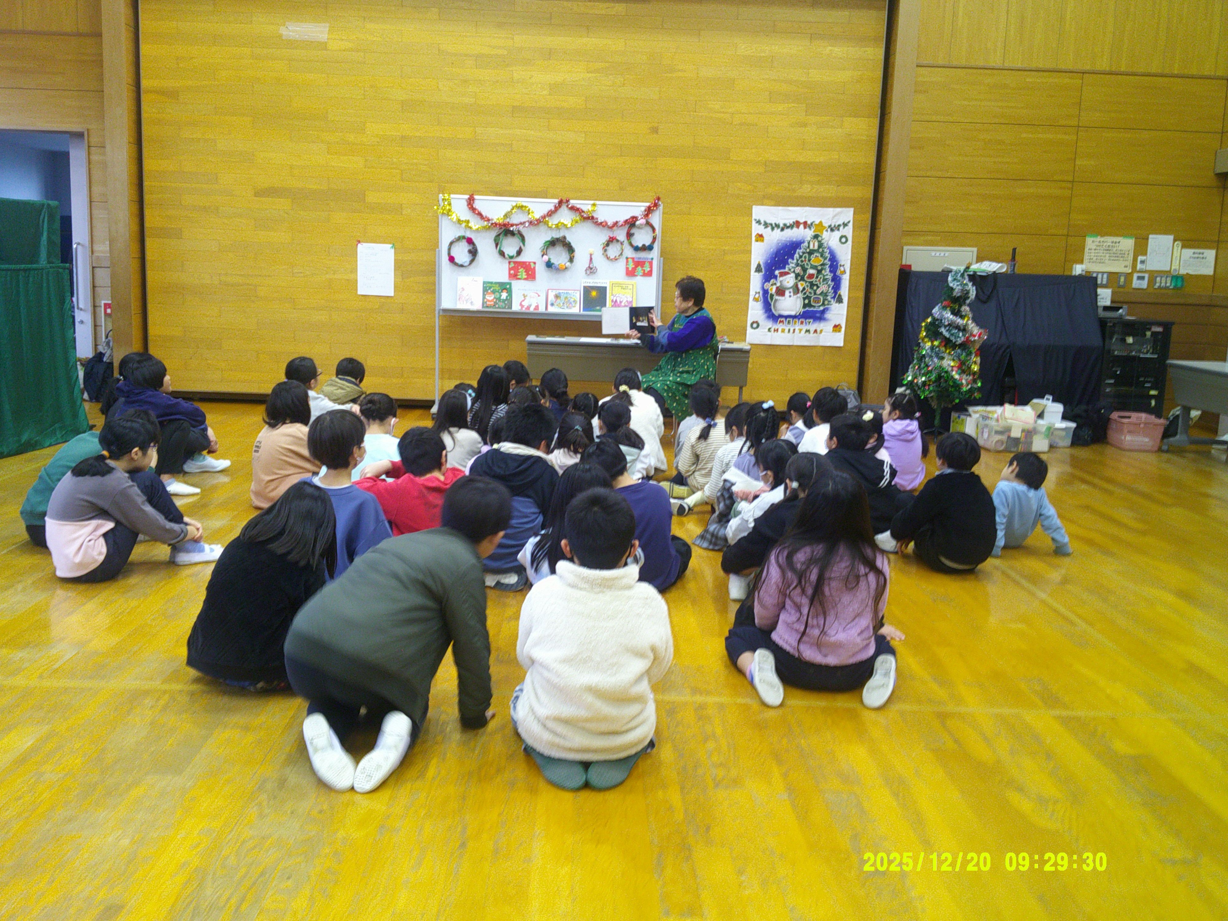 クリスマス会のはじめの写真