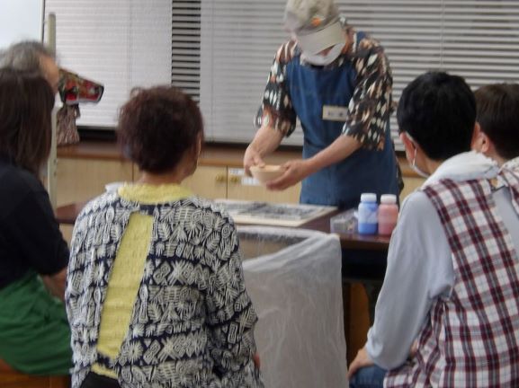 大人の日曜陶芸講座風景3