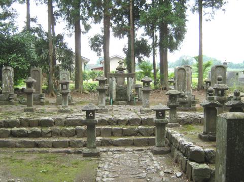 米倉丹後守一族の墓写真