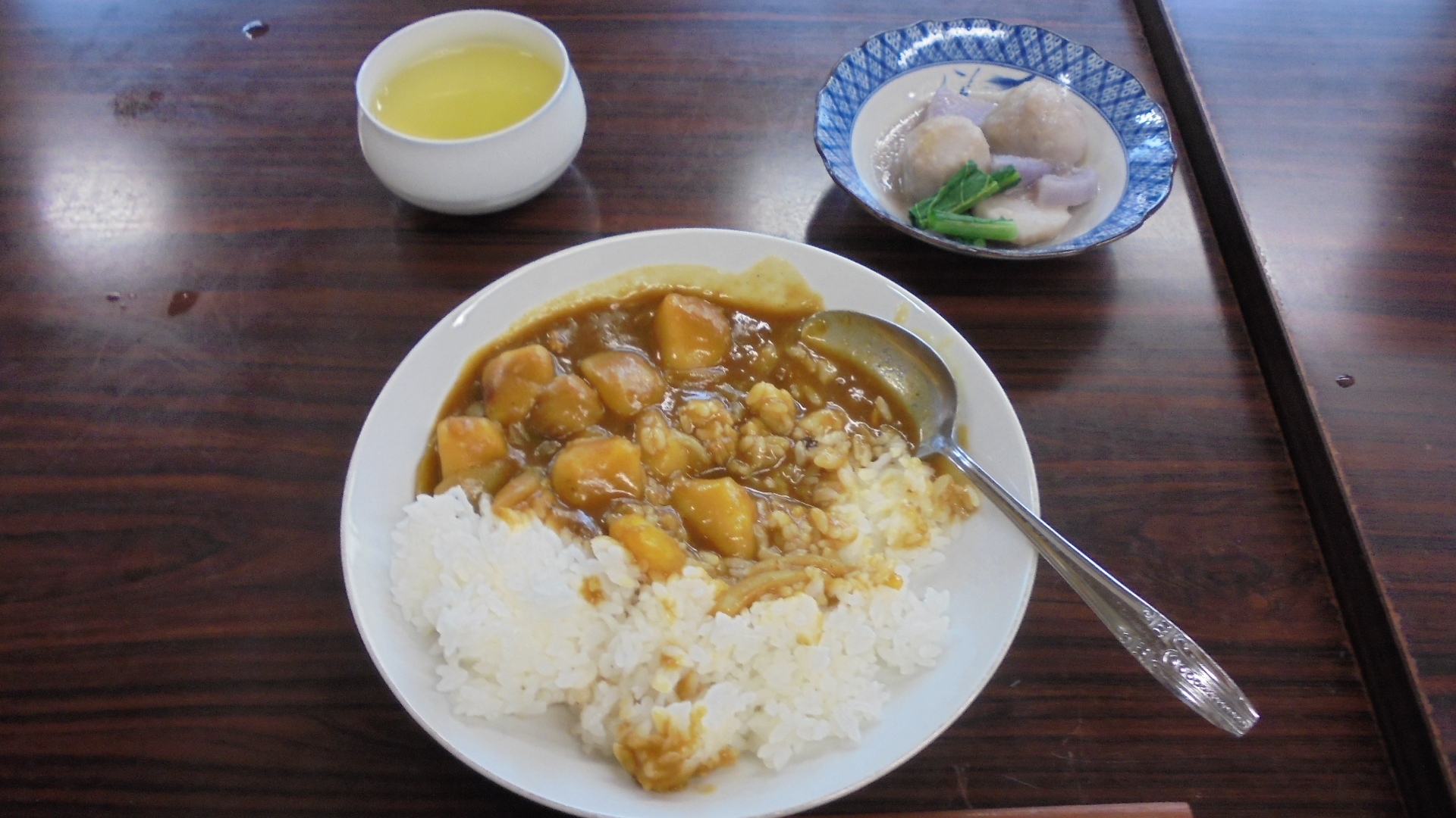 カレーライスとかぶと里芋の煮物