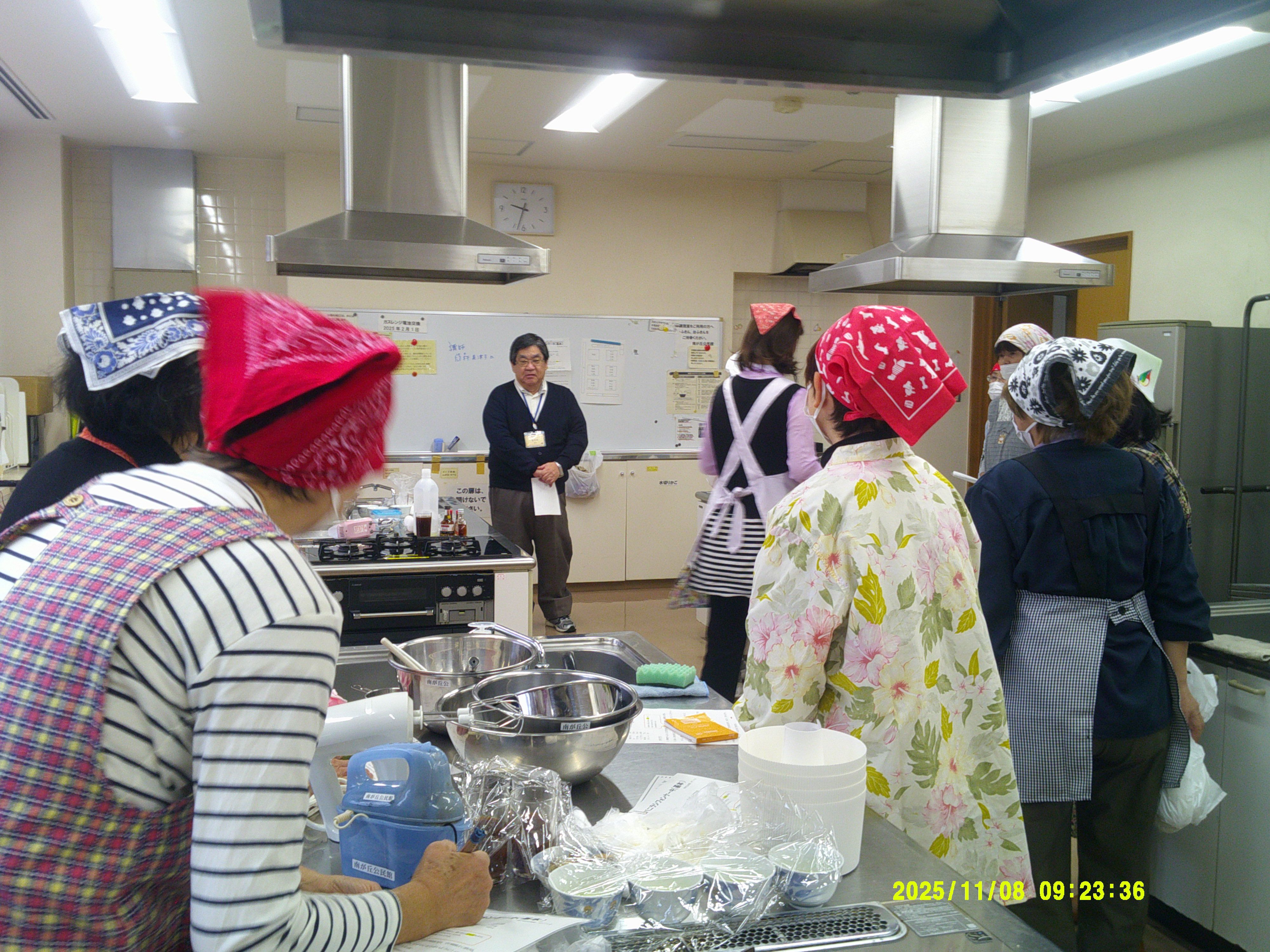 紅茶のシフォンケーキ作り開会の写真