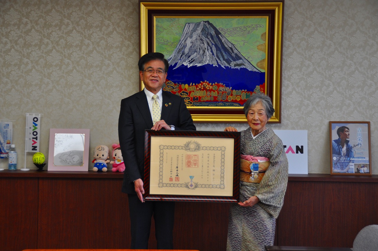 髙橋洋子さんから令和5年春の叙勲受章報告