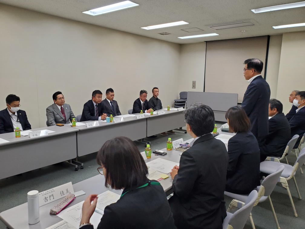 秦野市西商店会連合会との懇談会1