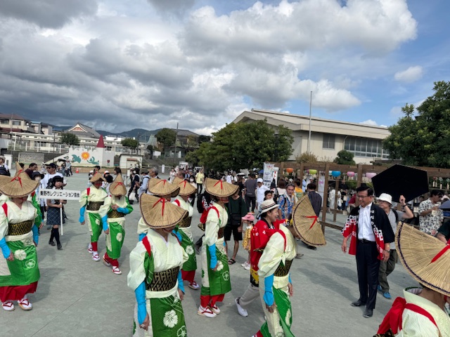 たばこ祭たばこ音頭パレード